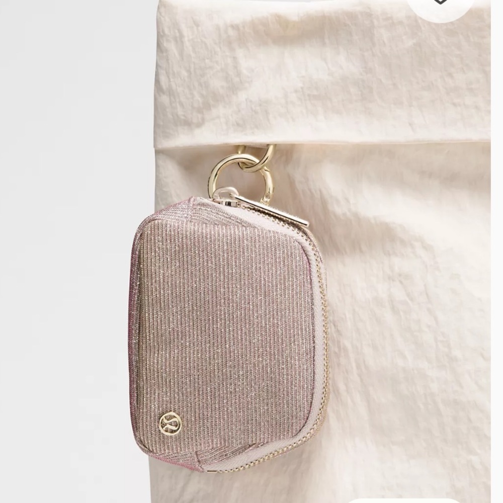 NWT LULULEMON BELT BAG NANO GLITTER